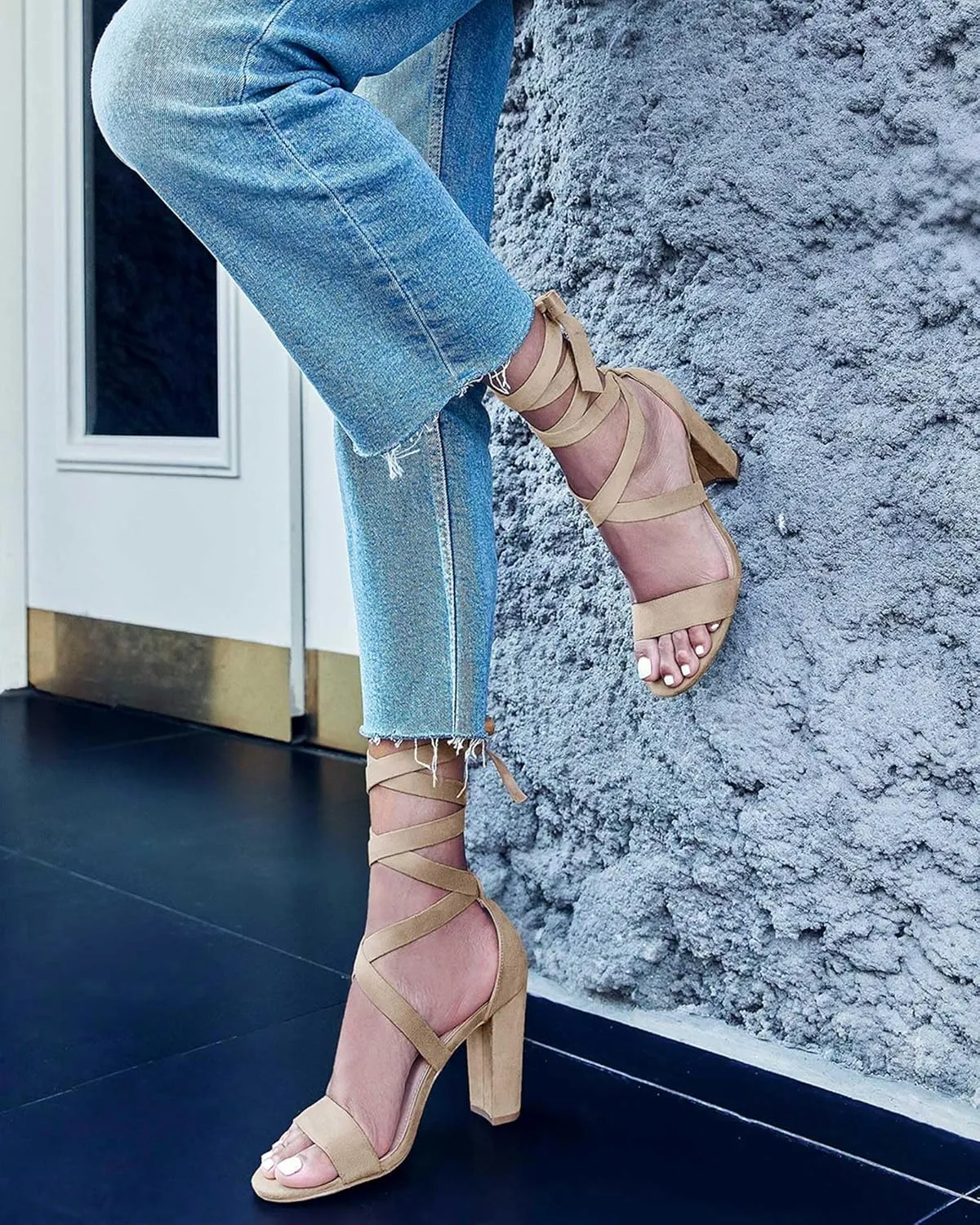 Huiyuzhi Womens Strappy Heels Lace up High Heeled Sandals Chunky Block Ankle Tie Pumps Dress Party Shoes