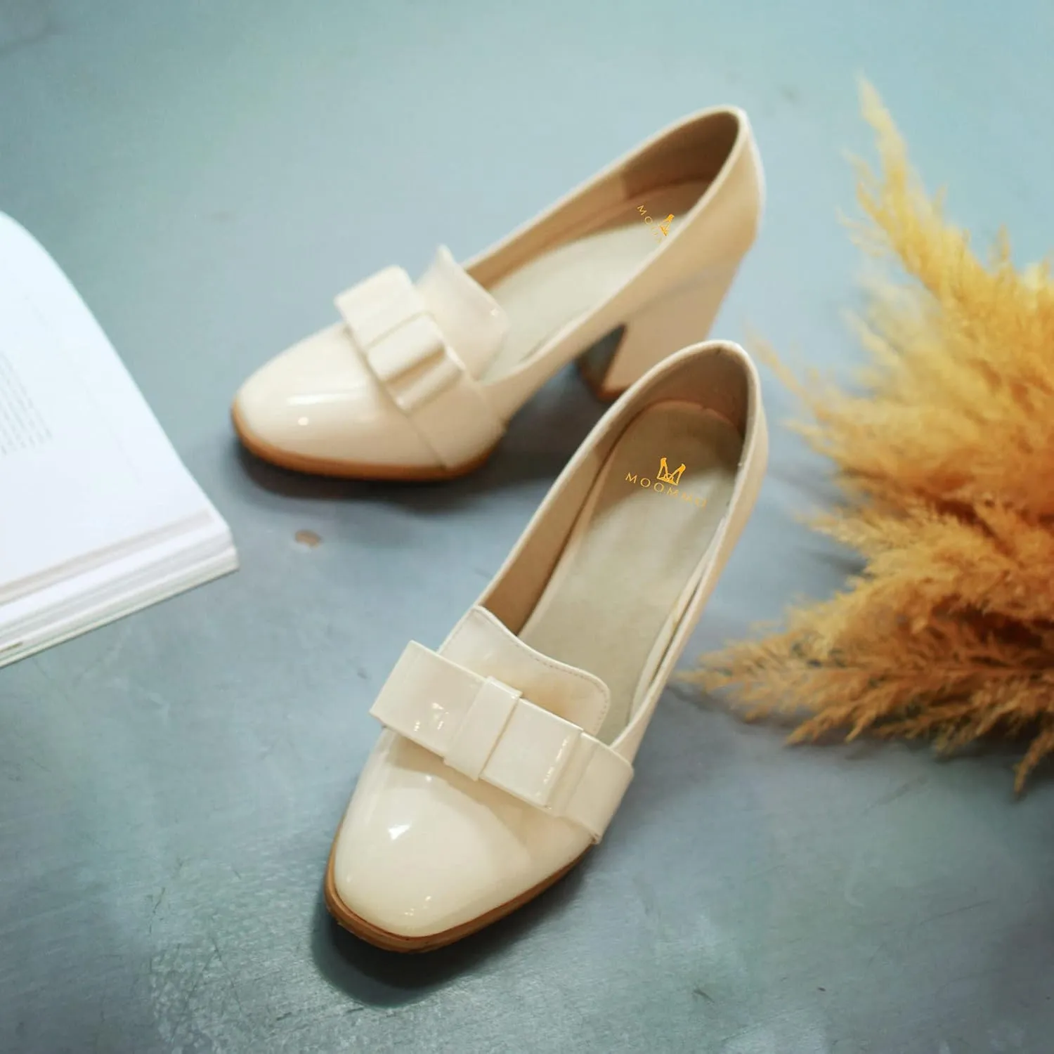 MOOMMO Women Chunky Heel Pumps Bowknot Patent Leather Loafers Round Closed Toe Sandals 3.5 Inch High Block Heel Slip On Summer Casual Office Dress Shoes Size 4-11 M US