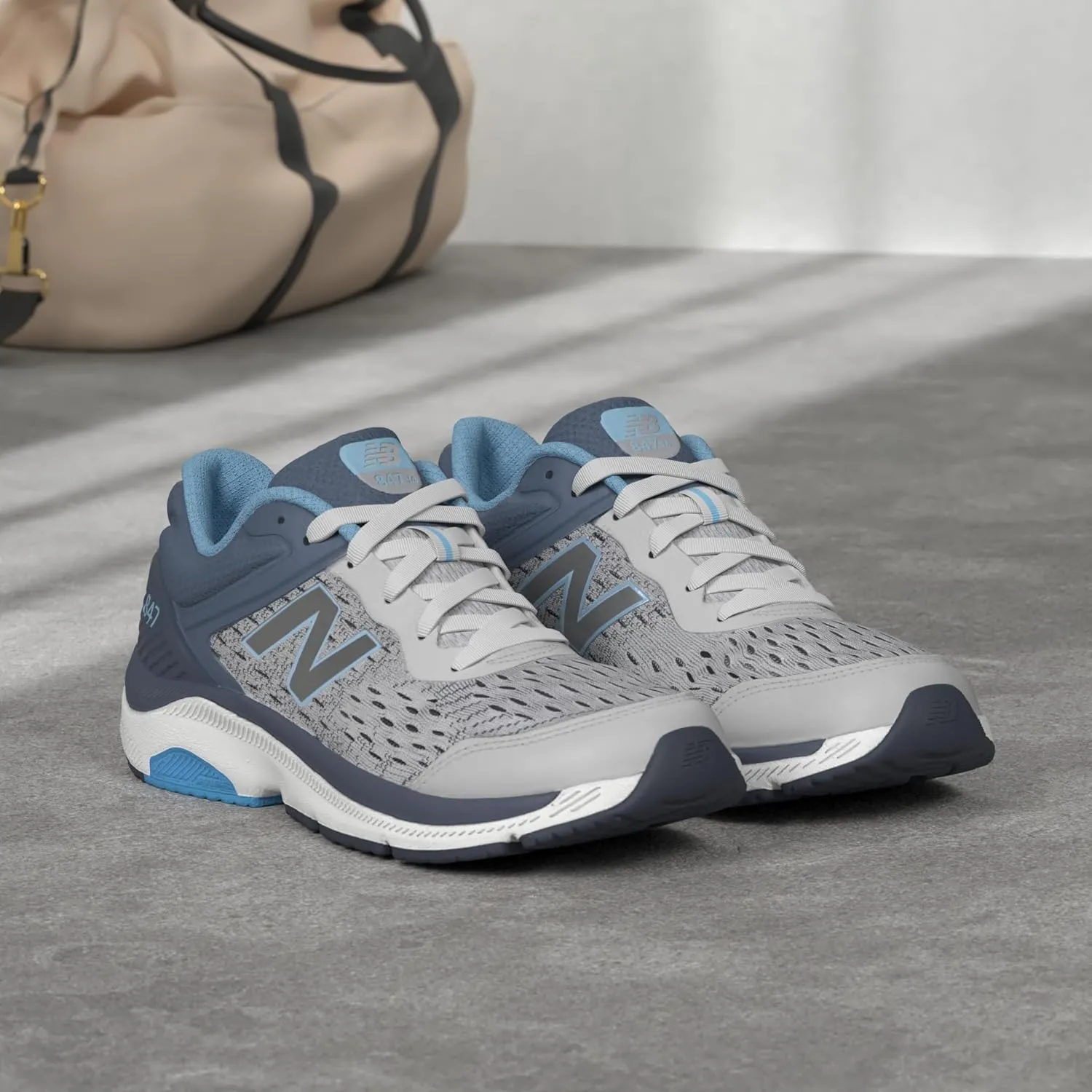 New Balance Women's 847 V4 Walking Shoe