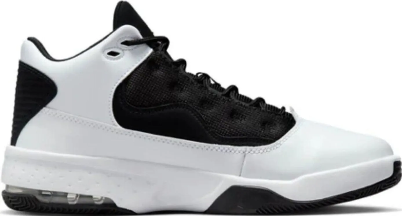 Nike Men's Basketball Shoe