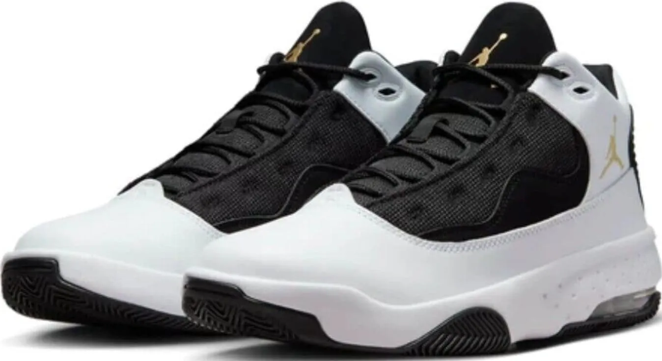 Nike Men's Basketball Shoe