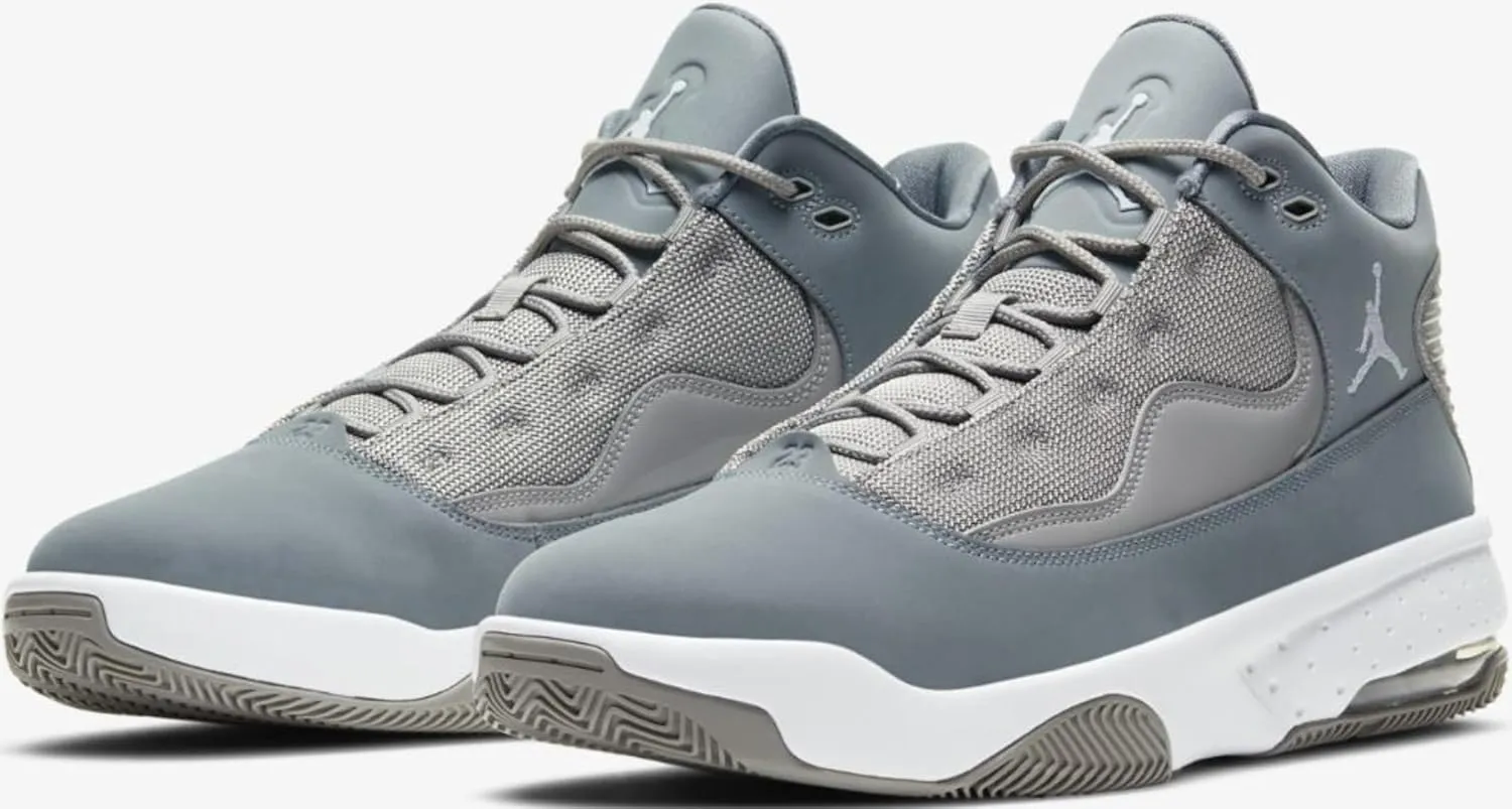 NIKE Men's Basketball Shoe