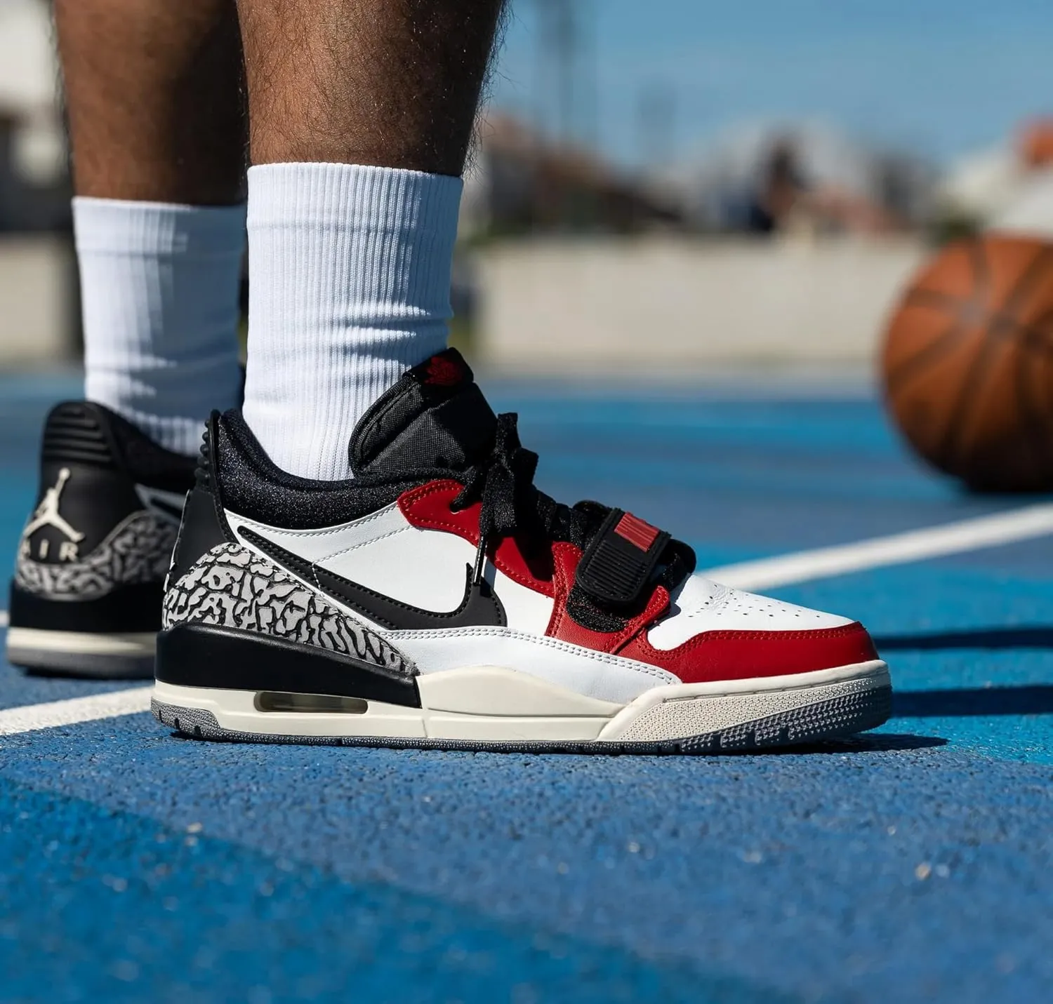 Nike Men's Basketball Shoe