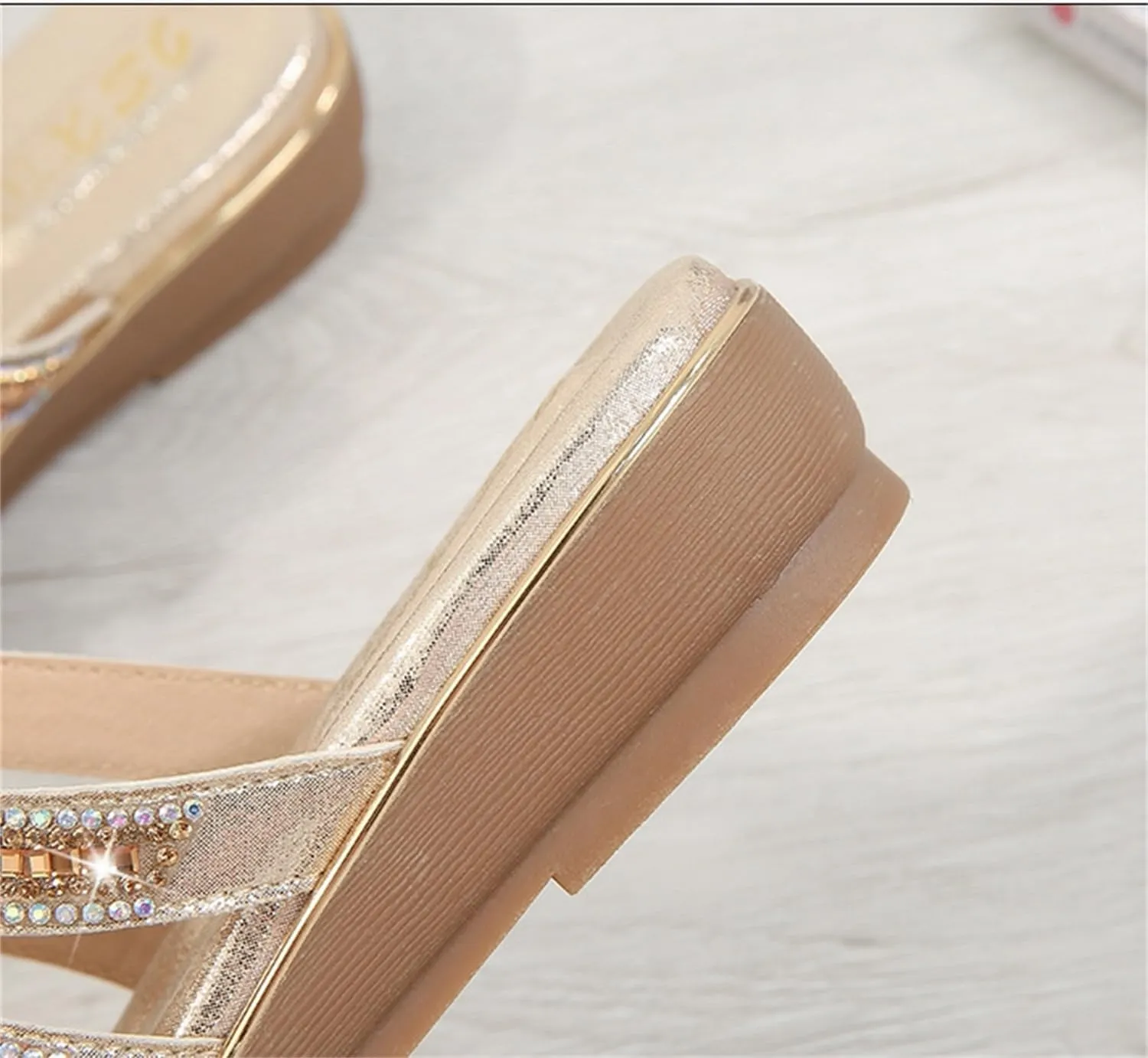 Women's Flat Sandals Summer Beach Sandal T-Strap Rhinestone Beaded Bohemia Shoes